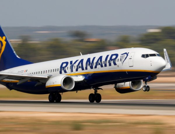 Ryanair - Pilotului i s-a spus ca avionul ar exploda daca nu ar ateriza